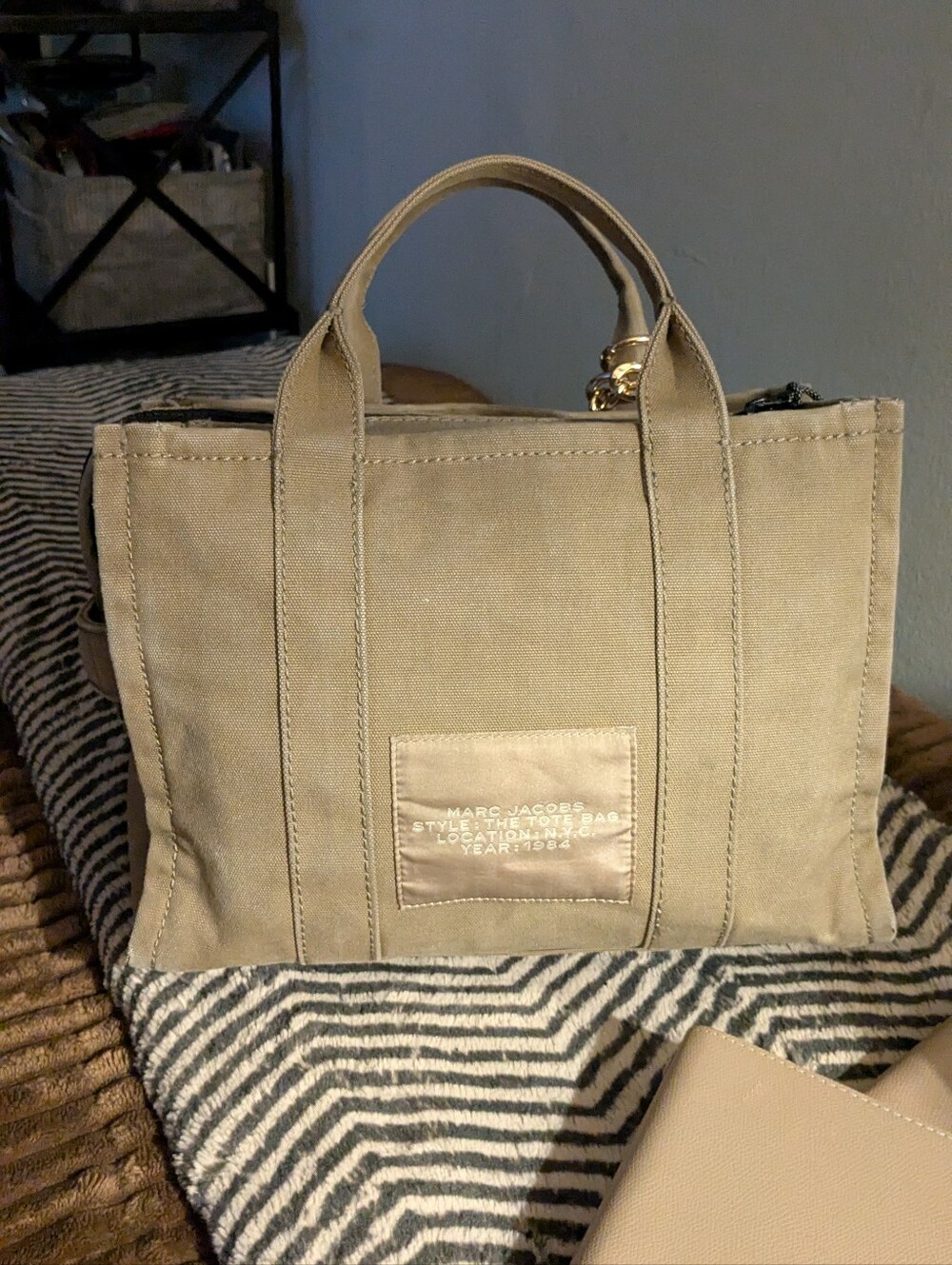 Marc Jacobs Medium Tote In Slate - Picture 3 of 13